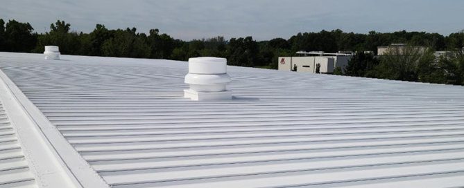 Commercial roof with a white roof coating